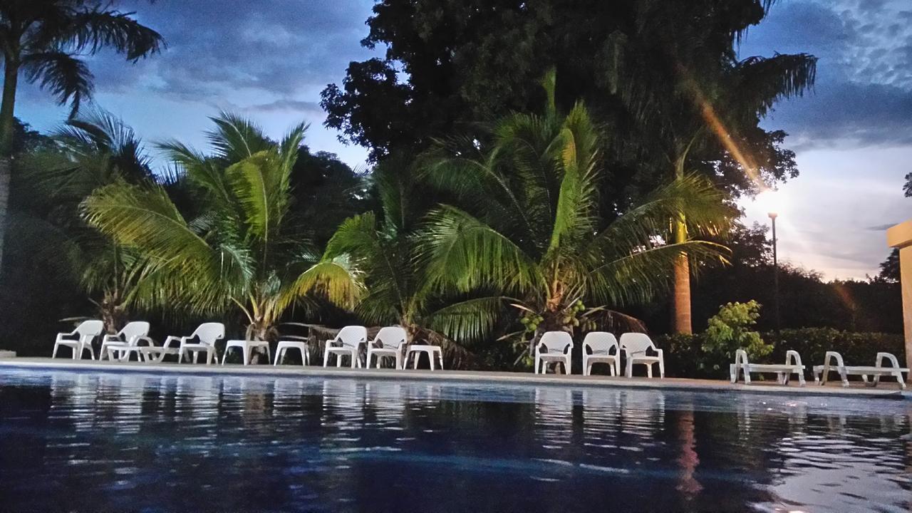 Arizona Ranch Hotel Girardot Exterior foto